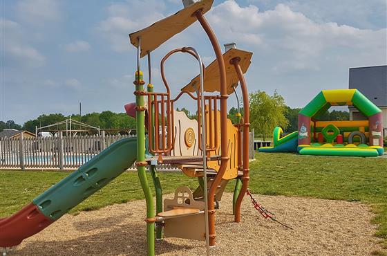 Camping Loire et Châteaux à Bréhémont en Indre et Loire proche de Tours et Saumur, près des châteaux de La Loire