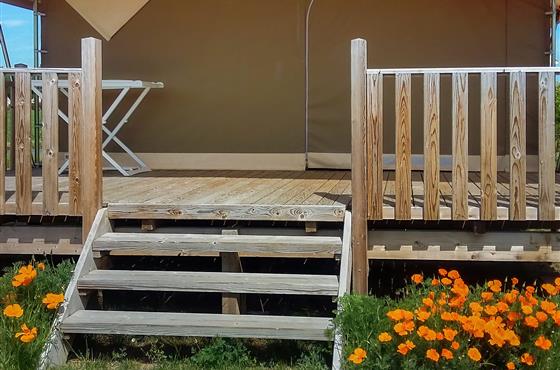 Tarifs location mobil homes, bungalow et campétoile au Camping Loire et Châteaux à Bréhémont